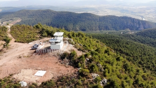 Ata yadigarı yangın gözetleme vazifesini "gözünü kırpmadan" sürdürüyor