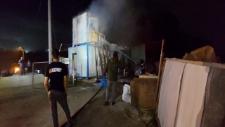 Kocaeli’de konteyner yangını