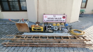 Kocaeli’de izinsiz kazı yaptıkları iddiasıyla 4 kişi gözaltına alındı