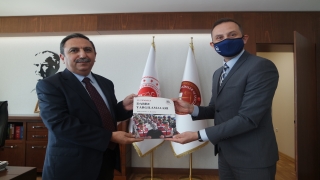 AA Bursa Bölge Müdürü Aksoy, Bursa Bölge Adliye Mahkemesi Başkanı Şahin’i ziyaret etti