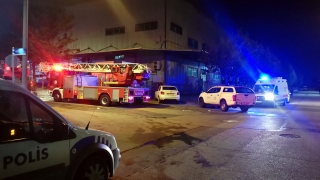 Kocaeli’de kozmetik fabrikasında çıkan yangın söndürüldü
