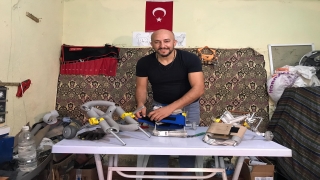 Yürüyemeyen ”Cino”yu sevginin gücü ayağa kaldırdı