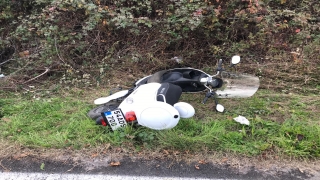 Hendek’te motosiklet devrildi: 2 yaralı