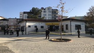 Bursa’da iki silahlı şüpheli PTT şubesinden yaklaşık 8 bin liralık soygun yaptı