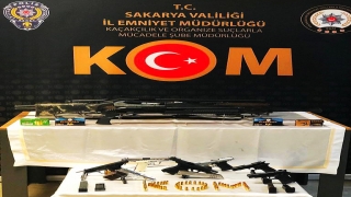 Sakarya’da silah kaçakçılığı operasyonunda 9 kişi yakalandı