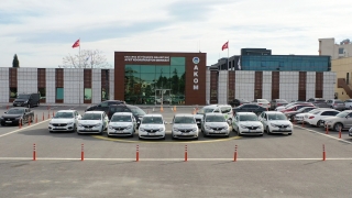 Sakaya Büyükşehir Belediyesinden filyasyon çalışmaları için araç desteği