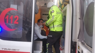 Kocaeli’de otomobille çarpışan motosikletin sürücüsü yaralandı