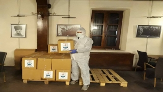 Gelibolu’da ihtiyaç sahiplerine erzak yardımı yapıldı