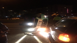 Tekirdağ’da cipin iki otomobile çarpması sonucu 3 kişi yaralandı 