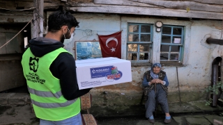 Kocaeli’de ”Gönül Kazan” projesiyle evinde yemek yapamayan vatandaşların sofraları boş kalmıyor