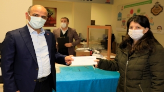 Kocaeli’de Kovid19 sürecinden etkilenen esnafa 1000 liralık alışveriş kartı desteği