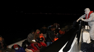 Çanakkale açıklarında 23 sığınmacı kurtarıldı