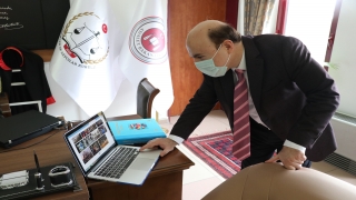 Balıkesir Cumhuriyet Başsavcısı Kaplan ile BAÜN Rektörü Prof. Dr. Kuş, AA’nın ”Yılın Fotoğrafları” oylamasına katıldı