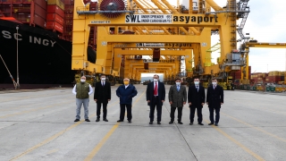 Cumhurbaşkanlığı Yatırım Ofisi Başkanı Burak Dağlıoğlu, Asyaport Limanı’nda incelemelerde bulundu:
