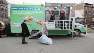 Zeytinburnu’nda mobil atık kazanç aracıyla 24 ton atık toplandı