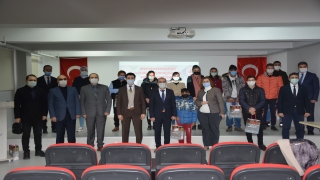Manyas’ta öğrencilere tablet bilgisayar dağıtıldı