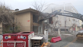 Kartal’da riskli 2 bina yıkıldı