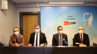 CHP milletvekilleri Toprak ve Tezcan Kocaeli’de basın toplantısı düzenledi
