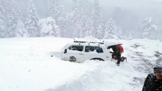 GÜNCELLEME Sakarya’da kar yağışı nedeniyle yaylada mahsur kalan 9 kişiye ulaşıldı
