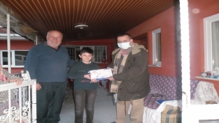 Yenipazar’da öğrencilere tablet bilgisayar desteği