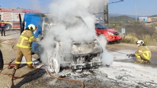 Balıkesir’de kargo aracında yangın