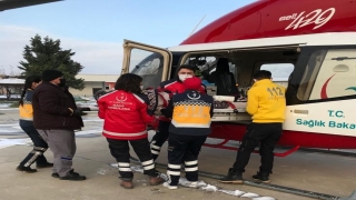 Harmancık’ta rahatsızlanan kişi, ambulans helikopterle Bursa’ya götürüldü