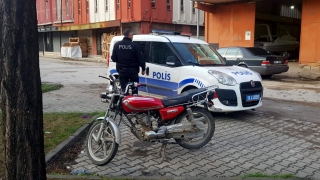 İnegöl’de motosiklet çaldığı iddia edilen 2 kişinin üzerinden uyuşturucu çıktı