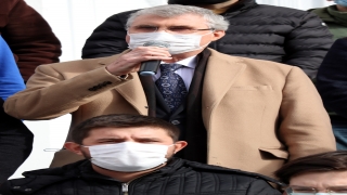 Sakaryalı imam hatipliler Kabe fotoğrafının yere serilmesine tepki gösterdi