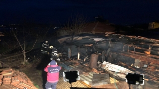 Kocaeli’de marangoz atölyesinde çıkan yangın söndürüldü