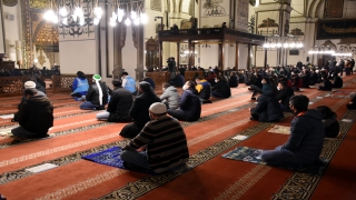 Bursa’da gençler sabah namazında buluştu