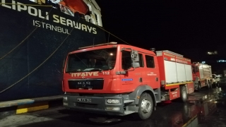 Çanakkale açıklarında RoRo gemisindeki yangına müdahale itfaiye kamerasına yansıdı