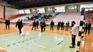 Balıkesir Valisi Şıldak, down sendromlu gençlerle bir araya geldi