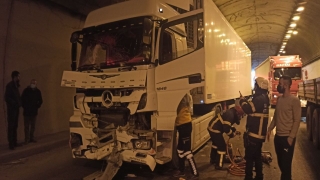 Kocaeli’de 5 aracın karıştığı zincirleme trafik kazası: 5 yaralı