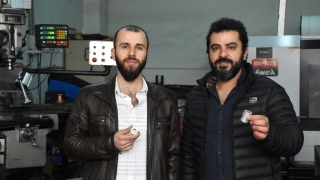 KOSGEB’den hibe desteği alan kuzenler Bursa’da bilyesiz rulman üretti