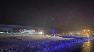 BalıkesirSusurluk kara yolu yağış sebebiyle ağır taşıt geçişine kapatıldı