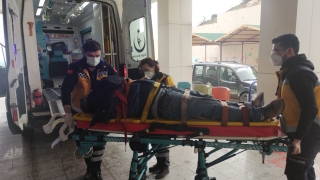 Orhangazi’de çatıdan düşen kişi yaralandı