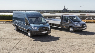 Yeni 5 tonluk Ford Transit ”van” ve ”kamyonet” Türkiye’de