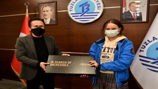 Tuzla’da 1 yılda 13 ton bitkisel atık yağ toplayan öğrenciler ödüllendirildi
