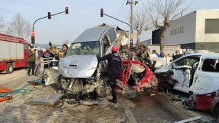 BursaAnkara kara yolunda zincirleme trafik kazası