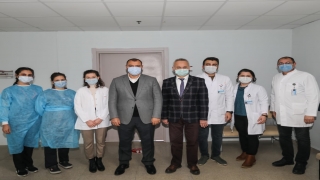Sakarya Valisi Kaldırım’a Kovid19 aşısının ikinci dozu uygulandı