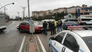 Kocaeli’de hafif ticari araç ile cip çarpıştı: 1 yaralı 