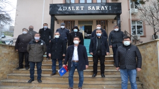 EğitimBirSen üyeleri Bilecik Belediye Başkanı Semih Şahin hakkında suç duyurusunda bulundu