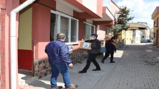 Gelibolu Belediyesinden ihtiyaç sahiplerine gıda yardımı