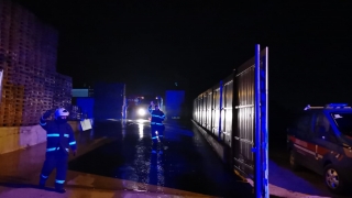Kocaeli’de palet fabrikasında çıkan yangın söndürüldü