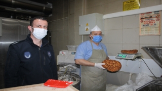 Söğütlü’de fırınlar ve unlu mamul üreten imalathaneler denetlendi