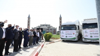 İnegöl’den Suriyelilere 4 tır gıda ve mobilya gönderildi