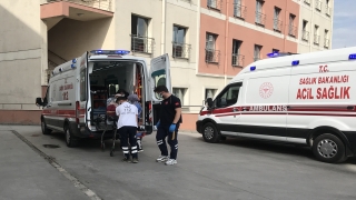 Sakarya’da kavga eden kardeşleri ayırmaya çalışan kadın silahla yaralandı