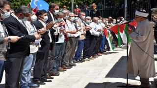 İsrail’in saldırılarında şehit olan Filistinliler için Bursa’da gıyabi cenaze namazı kılındı