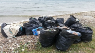 Gelibolu’da sahil ve mesirelerde temizlik yapıldı