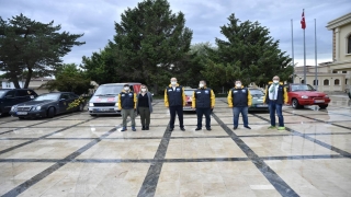 Dışişleri Bakan Yardımcısı Kaymakcı, Edirne Valisi Canalp’i ziyarete kullandığı ralli aracıyla gitti